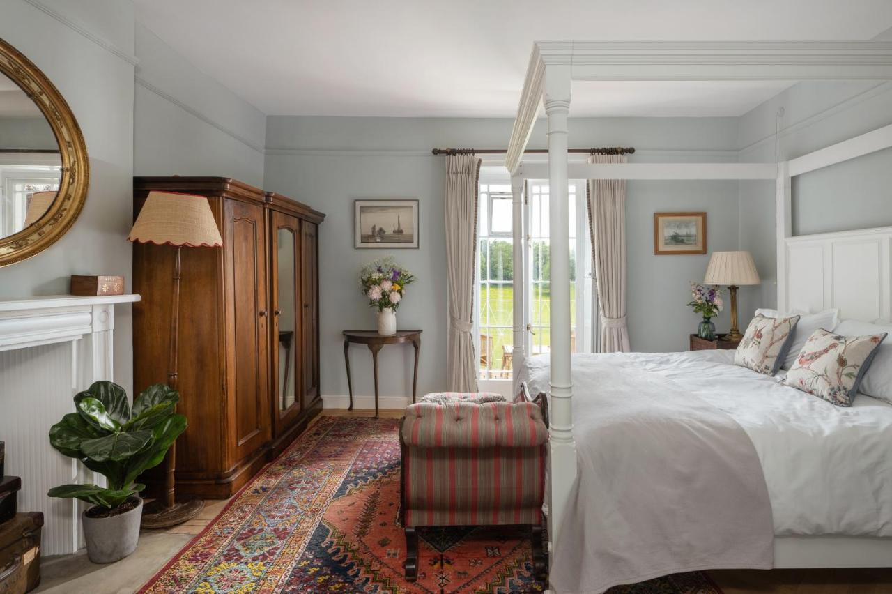 Henge Estate - Restored Manor House, Up To 11 En-Suite Bedrooms Shrewton Экстерьер фото